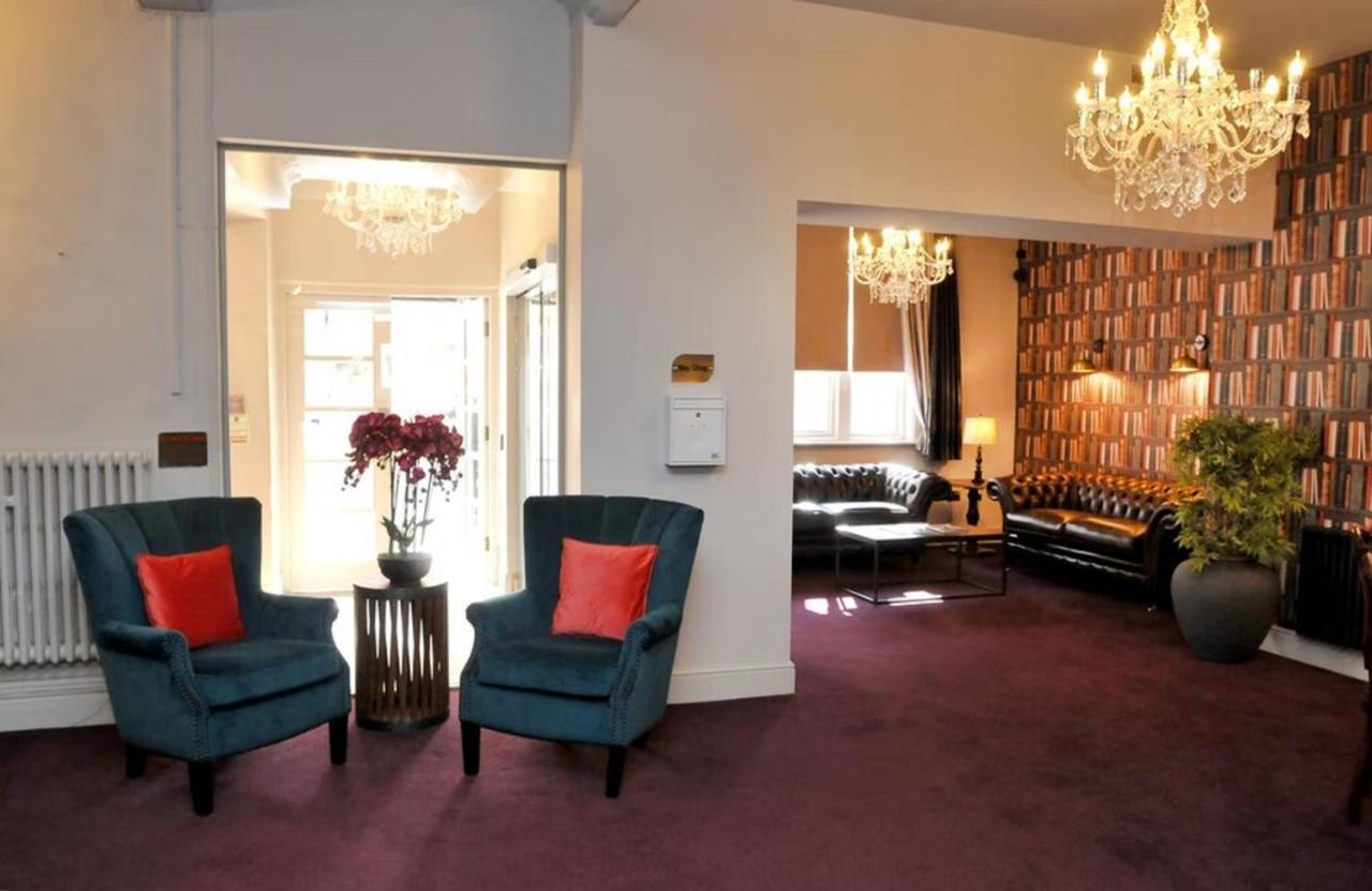 The Royal Hotel Crewe, A Brilliant Collection, Powered By Oyo Exterior foto